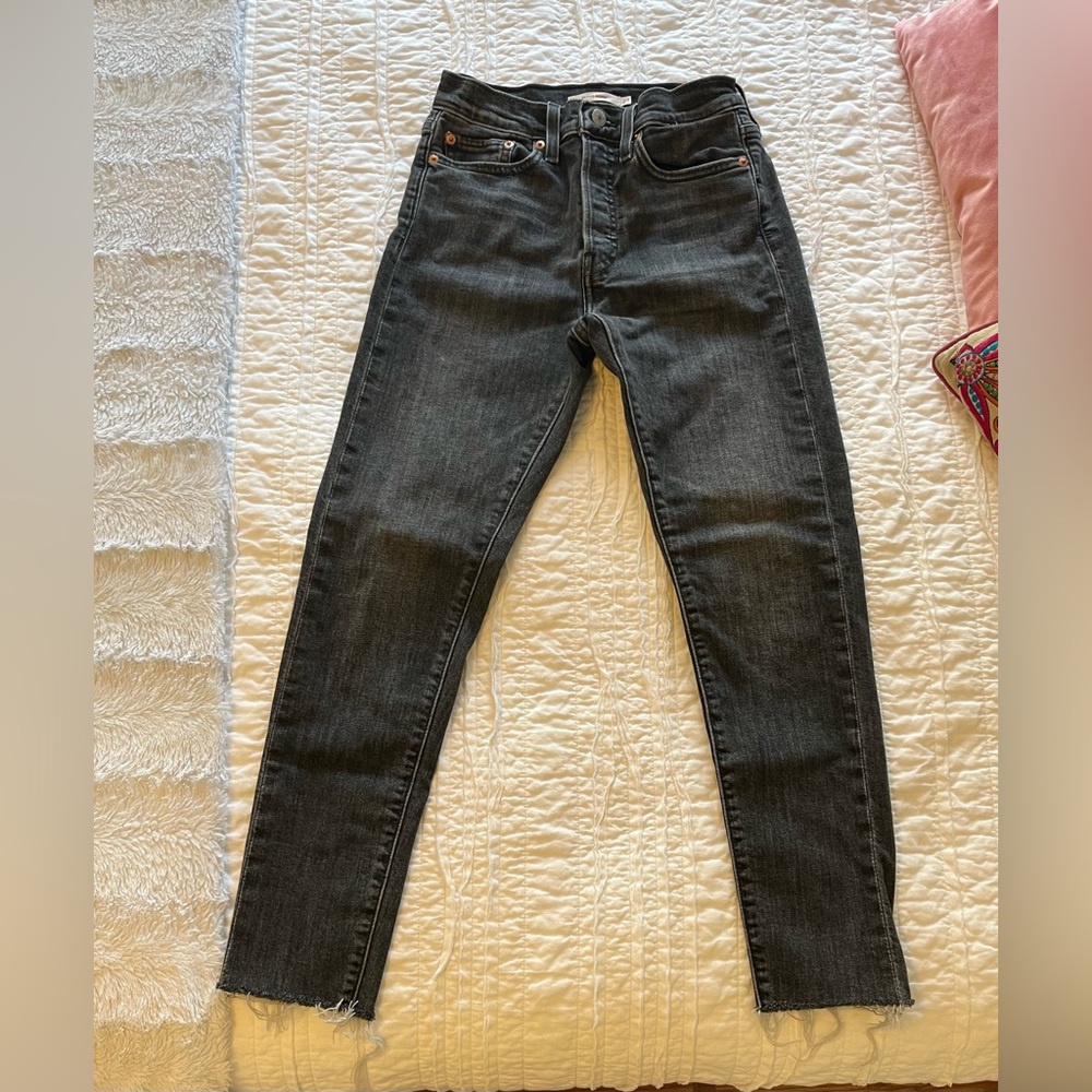 Levi’s womens wedgie skinny denim jeans size 27